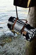 Load image into Gallery viewer, Tulcan Reversible Blanket