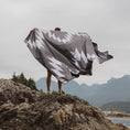 Load image into Gallery viewer, Loja Aztec Reversible Blanket
