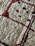 Load image into Gallery viewer, Skoura Handwoven Moroccan Wool Rug 3x5