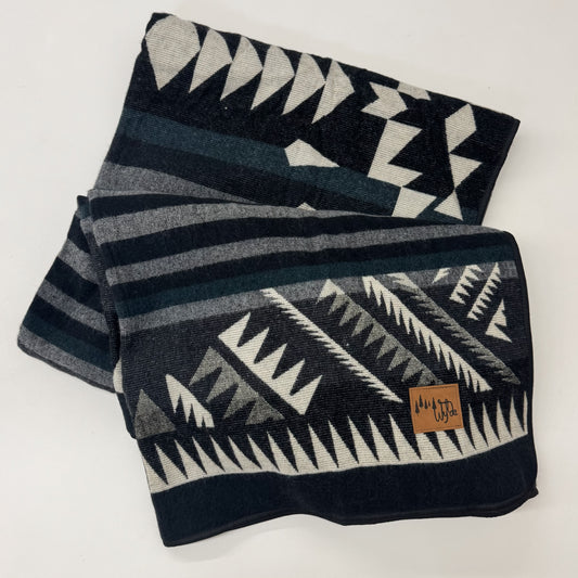 Badlands Aztec Reversible Blanket