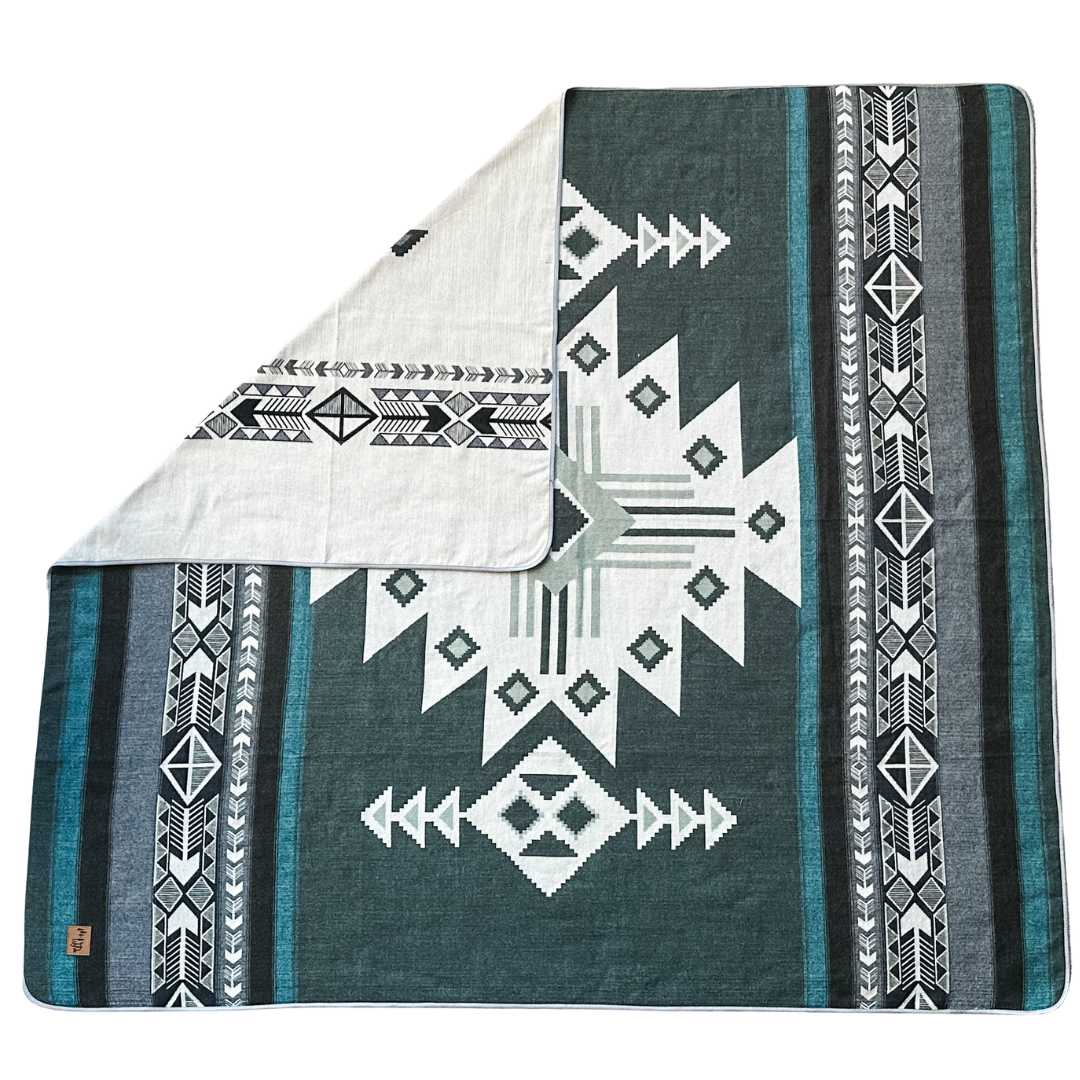 Latacunga Aztec Reversible Blanket