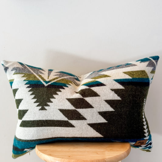 Esmeraldas Lumbar Pillow Cover