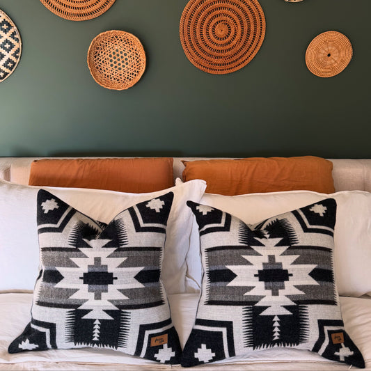 Tulcan Pillow Cover