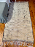 Load image into Gallery viewer, Kiran Handwoven Moroccan Wool Rug 4.5x8.5