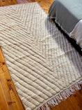 Load image into Gallery viewer, Bazma Handwoven Moroccan Wool Rug 5x8