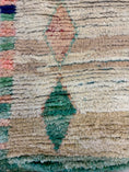 Load image into Gallery viewer, Bouazza Handwoven Moroccan Wool Rug 5x8