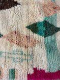 Load image into Gallery viewer, Bouazza Handwoven Moroccan Wool Rug 5x8