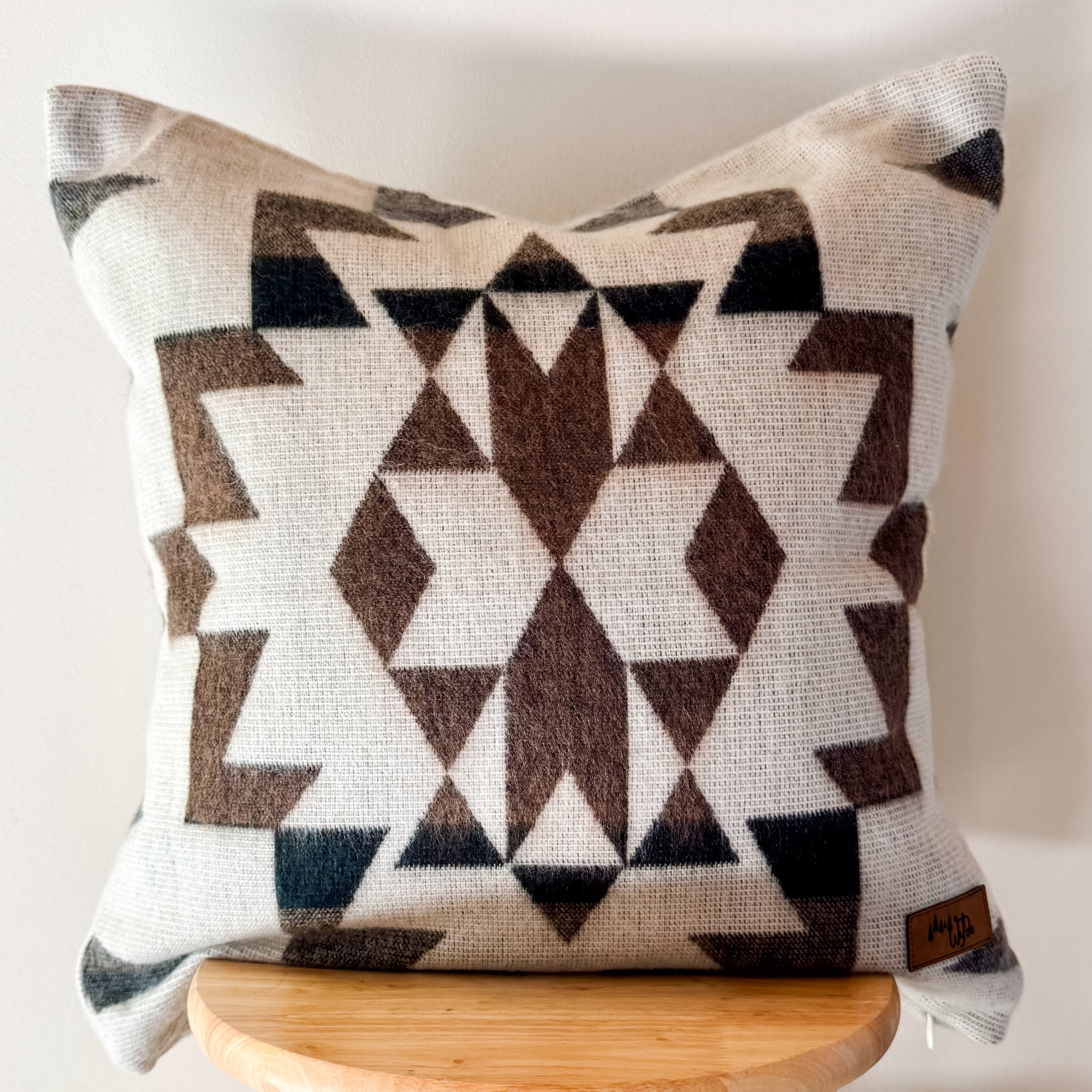 Guayaquil Cream Pillow Cover