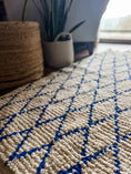 Load image into Gallery viewer, Massa Handwoven Moroccan Wool Rug 3x5