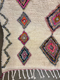 Load image into Gallery viewer, Jamila Handwoven Moroccan Wool Rug 5x8
