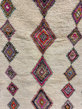 Load image into Gallery viewer, Jamila Handwoven Moroccan Wool Rug 5x8