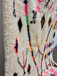 Load image into Gallery viewer, Ettam Handwoven Moroccan Wool Rug 5x8