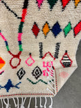 Load image into Gallery viewer, Ettam Handwoven Moroccan Wool Rug 5x8