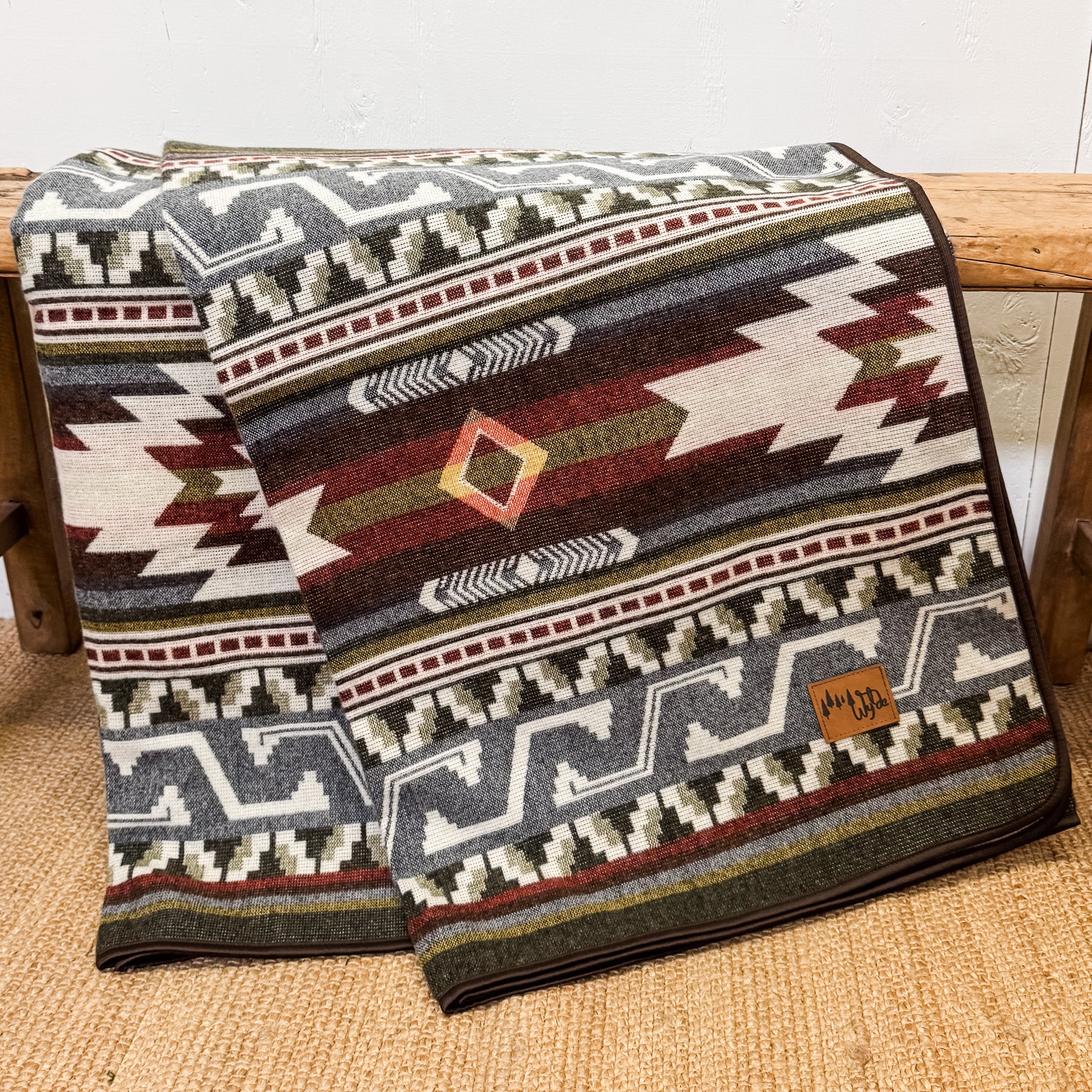Yasuni Aztec Reversible Blanket