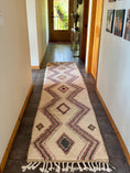 Load image into Gallery viewer, Rimsha Wool Runner Rug 2.5x9.5