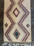 Load image into Gallery viewer, Rimsha Wool Runner Rug 2.5x9.5