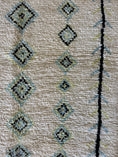 Load image into Gallery viewer, Kaima Handwoven Moroccan Wool Rug 5x7