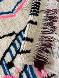 Load image into Gallery viewer, Bamou Handwoven Moroccan Wool Rug 4.5x7