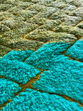 Load image into Gallery viewer, Soraya Handwoven Moroccan Wool Rug 5.5x8.5