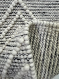 Load image into Gallery viewer, Jalor Handwoven Wool Rug