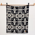 Load image into Gallery viewer, Tulcan Reversible Blanket
