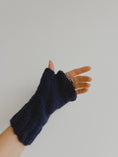 Load image into Gallery viewer, Alpaca Fingerless Gloves