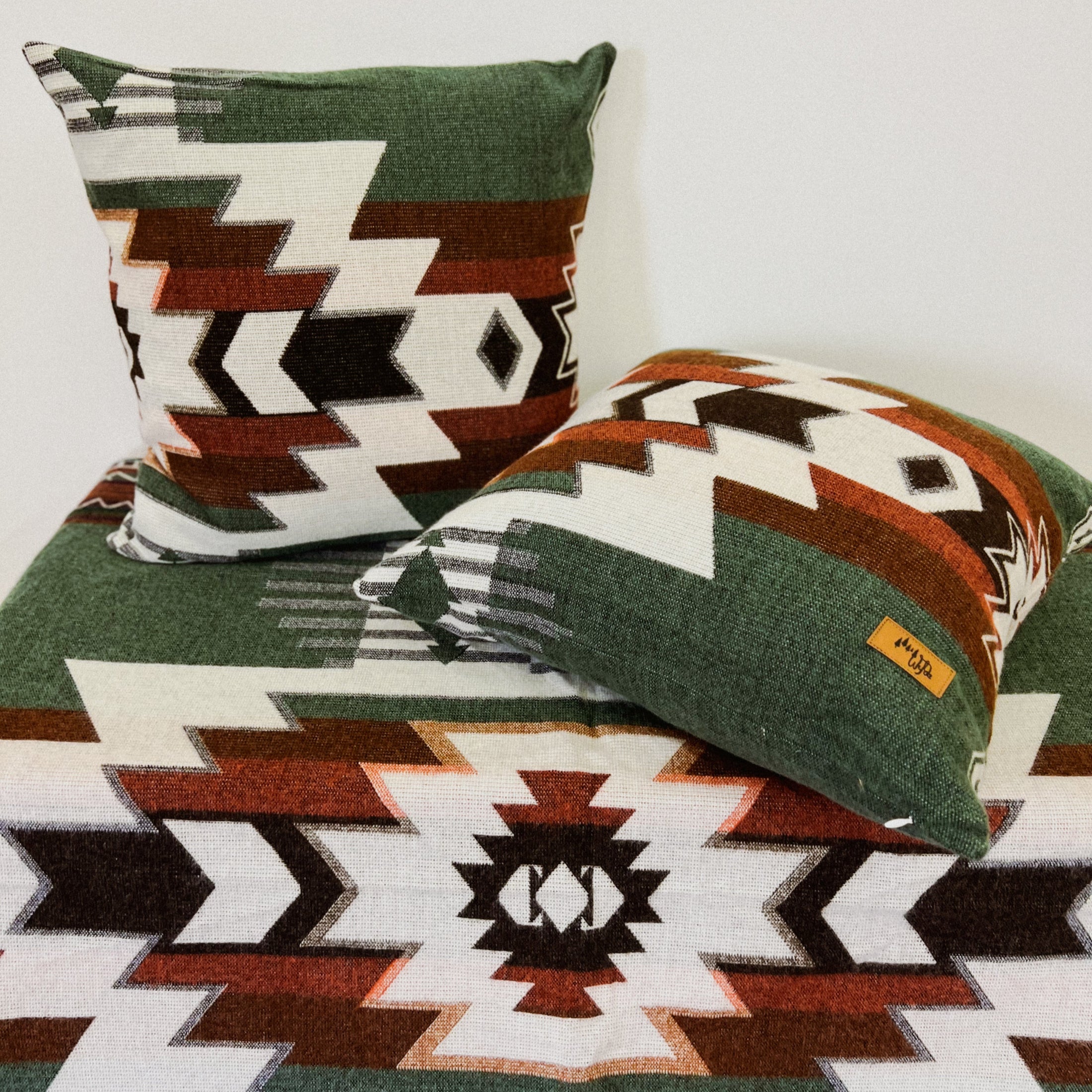 Quilotoa Throw Blanket/2 Quilotoa Green Pillow Covers Bundle