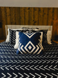 Load image into Gallery viewer, Nido Indigo Reversible Blanket