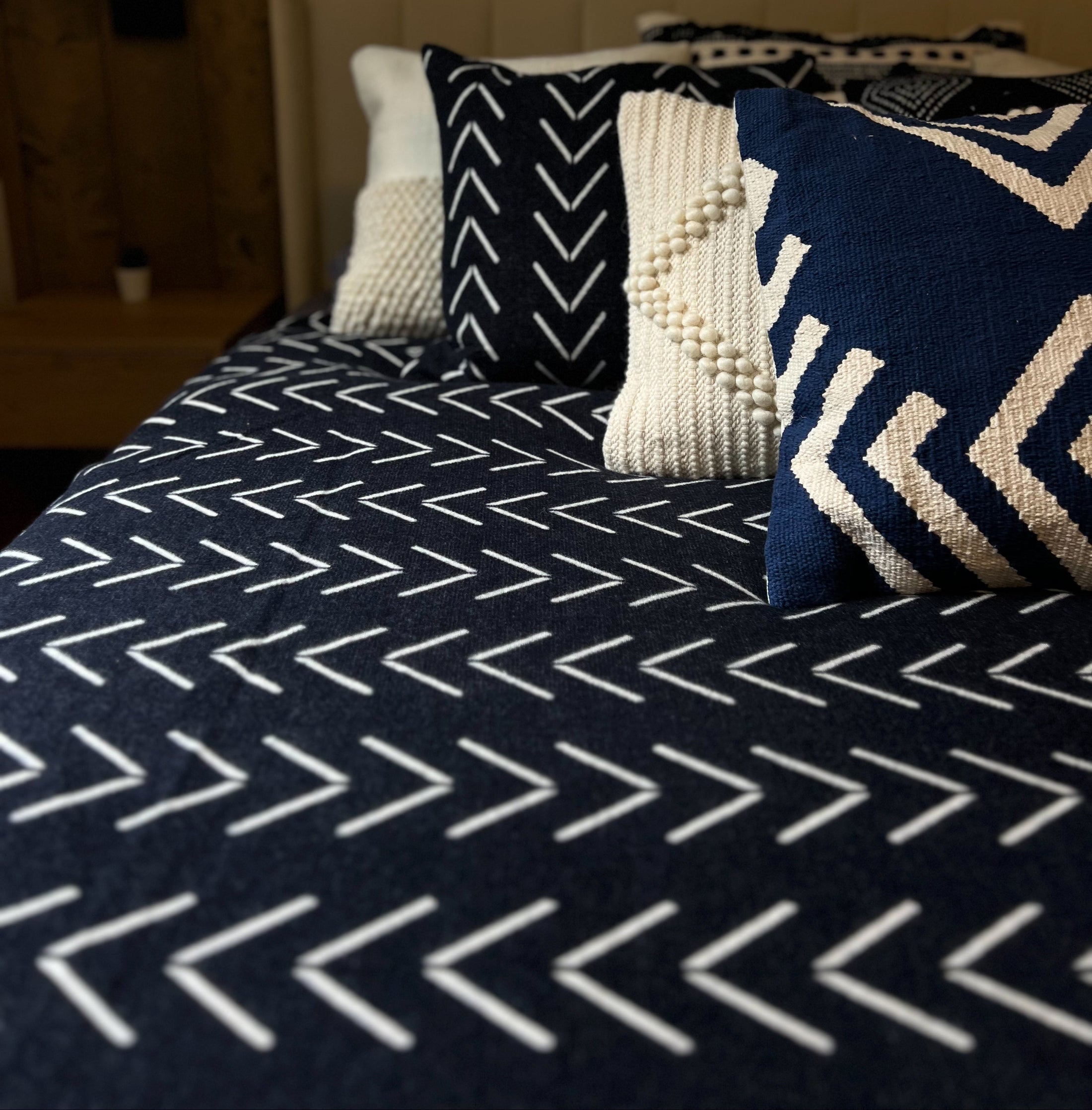 Nido Indigo Reversible Blanket
