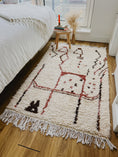 Load image into Gallery viewer, Skoura Handwoven Moroccan Wool Rug 3x5
