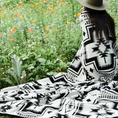 Load image into Gallery viewer, Imperfect** Tulcan Queen Blanket