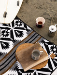 Load image into Gallery viewer, Zaruma Reversible Blanket