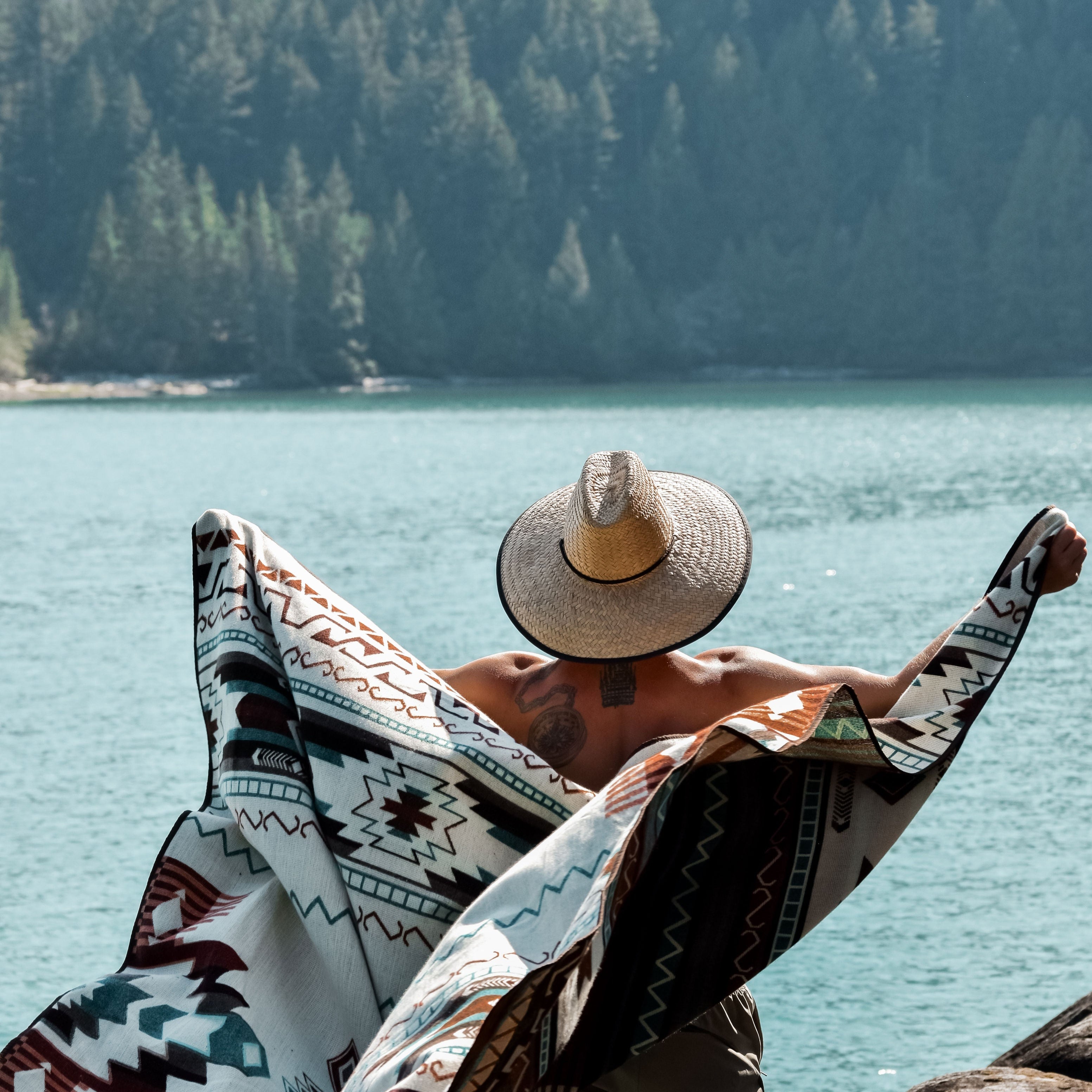 Cotopaxi Aztec Reversible Blanket – Wylde Brigade