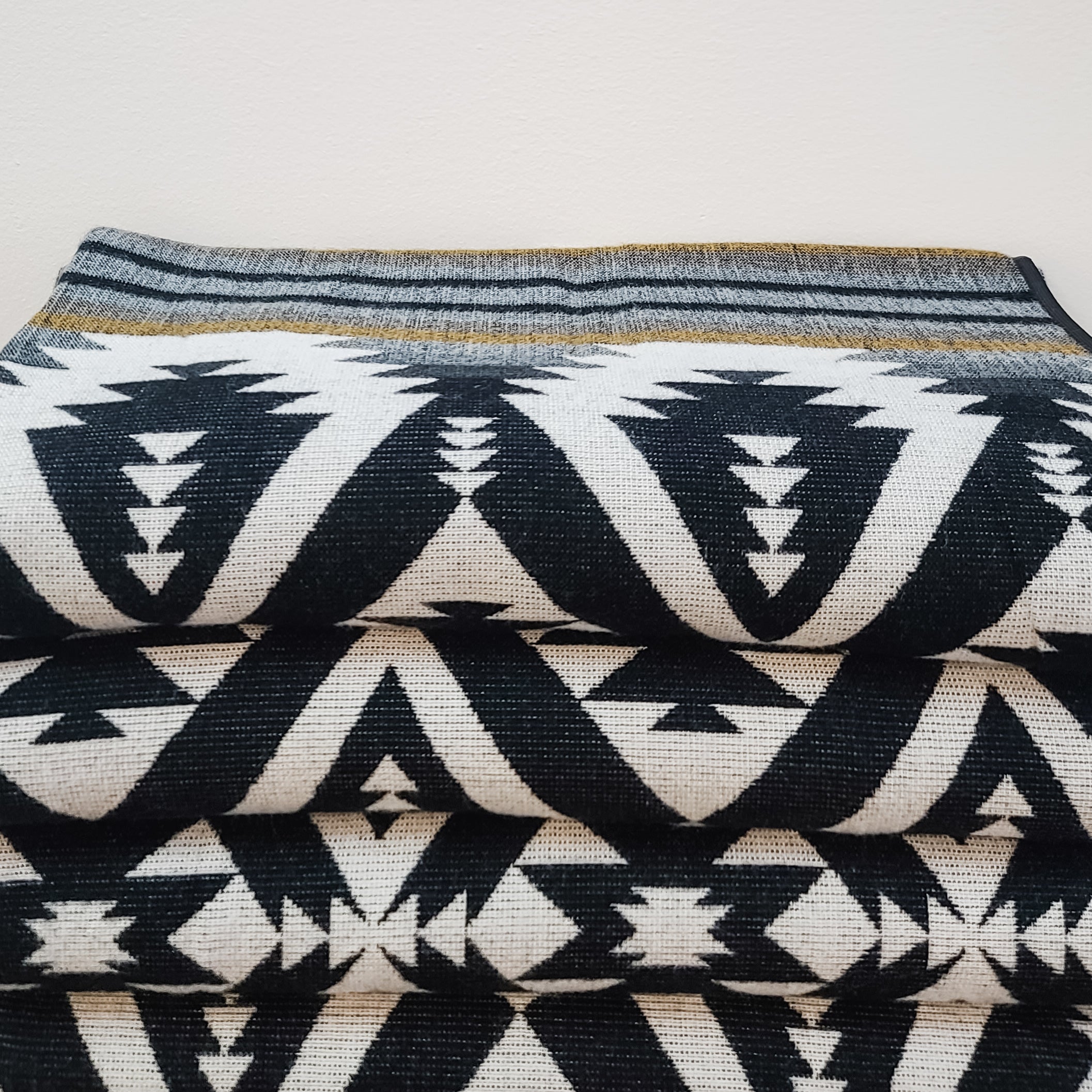 Zaruma Reversible Blanket