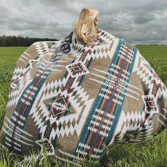 Cuenca Aztec Reversible Blanket