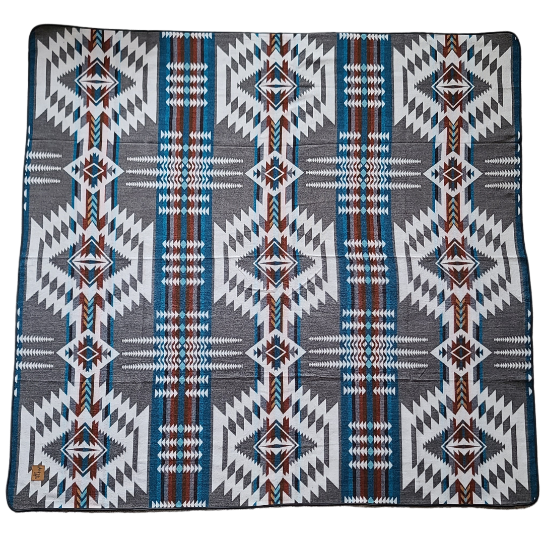 Cuenca Aztec Reversible Blanket