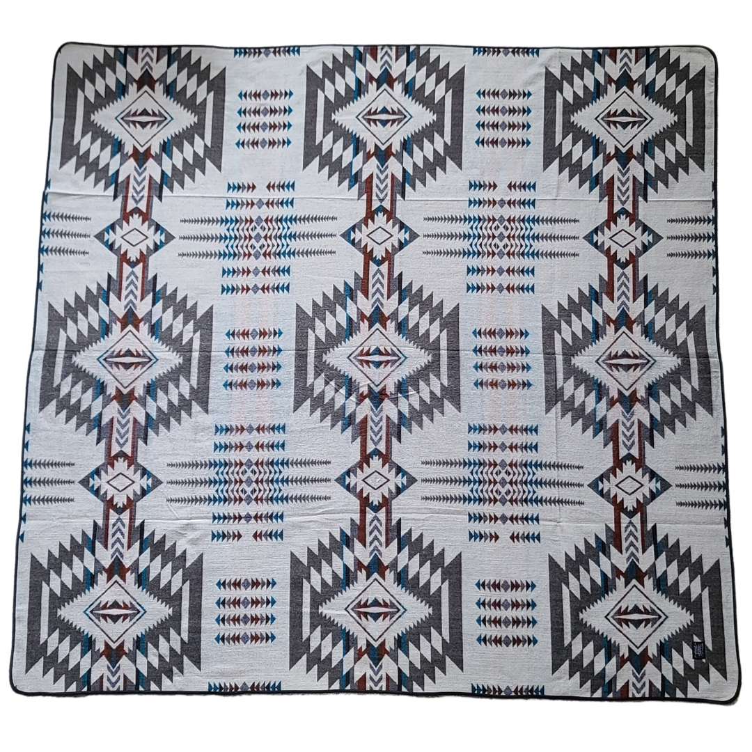 Cuenca Aztec Reversible Blanket