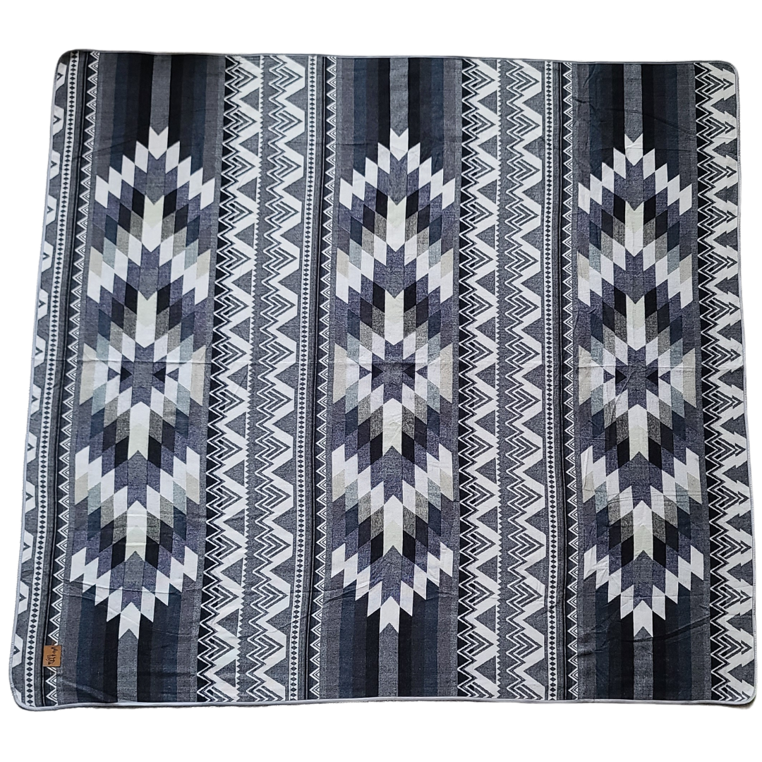 Otavalo Aztec Reversible Blanket