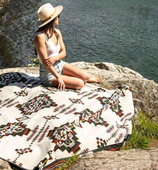 Tumbaco Reversible Blanket
