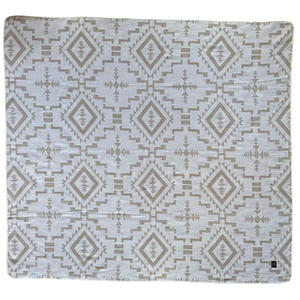 Coca Aztec Reversible Blanket  //  Beige/White