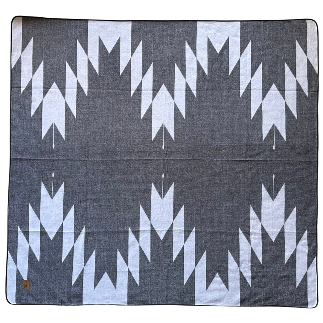 Loja Aztec Reversible Blanket