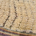 Load image into Gallery viewer, Kiran Handwoven Moroccan Wool Rug 4.5x8.5
