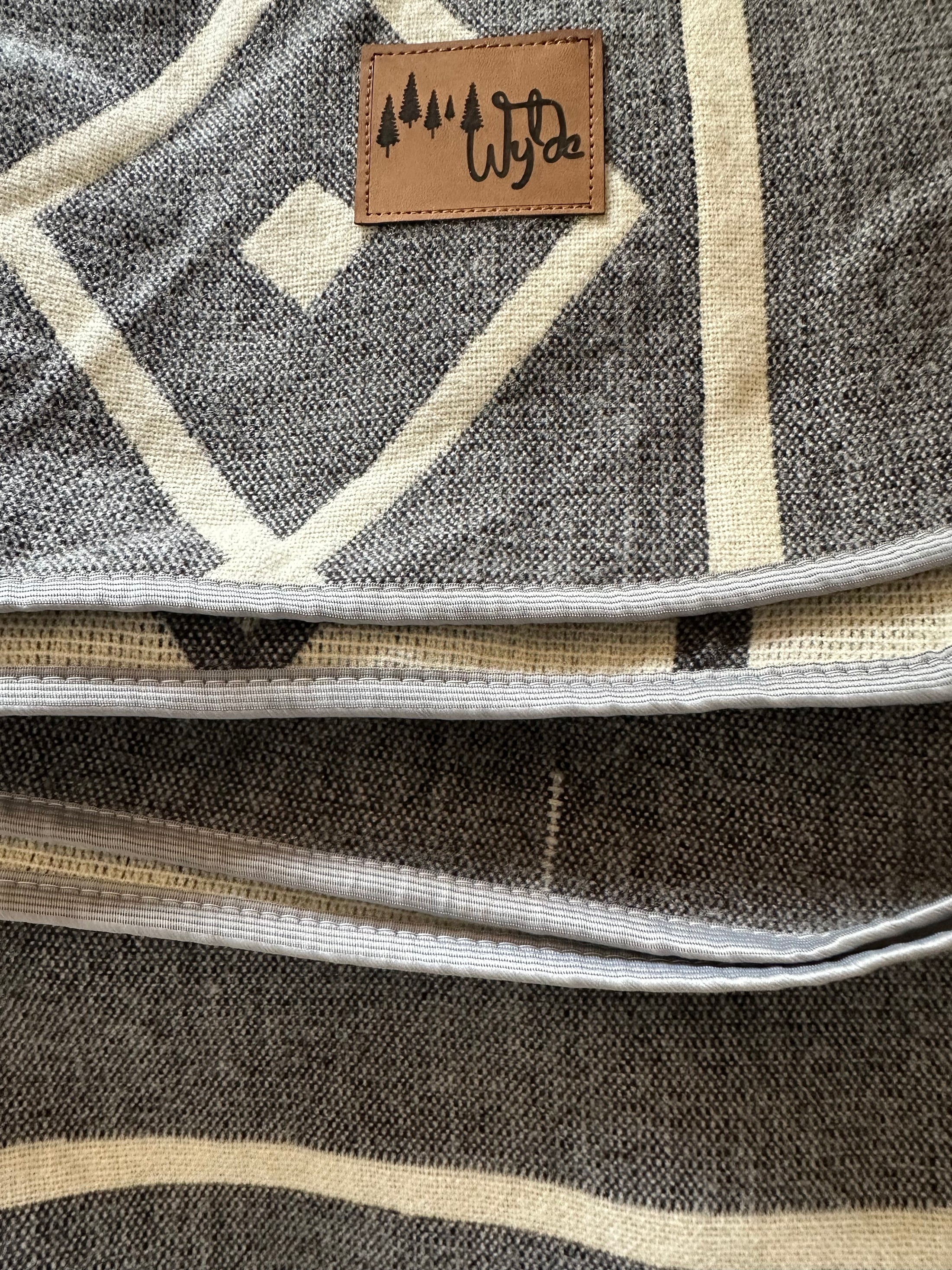 Imperfect** Mojanda Queen Blanket