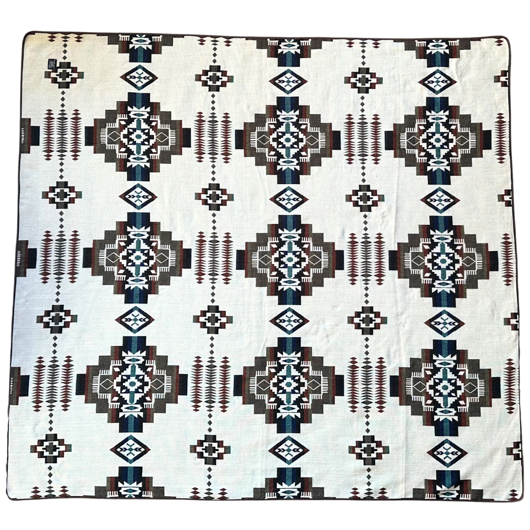 Tumbaco King Blanket/2 Tumbaco Pillow Covers Bundle