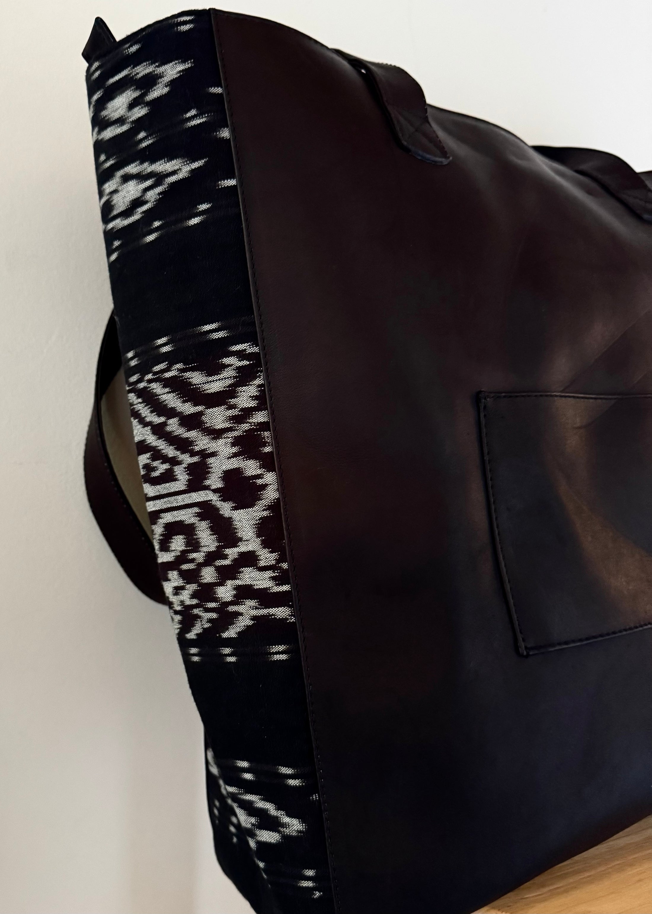 Guate Carryall Tote Bag