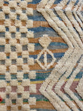 Load image into Gallery viewer, Uzma Handwoven Moroccan Wool Rug 5x8.5
