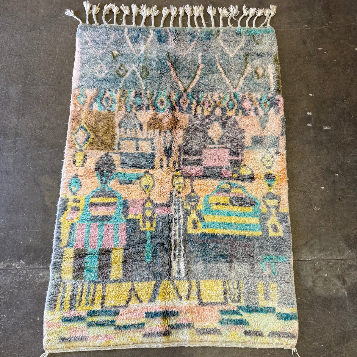 Abbas Handwoven Moroccan Wool Rug 5x8