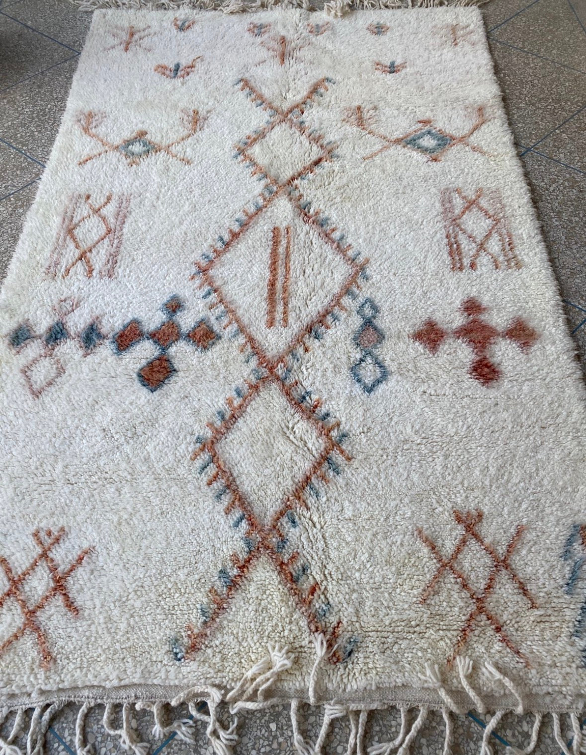Chigaga Handwoven Moroccan Wool Rug 5x8