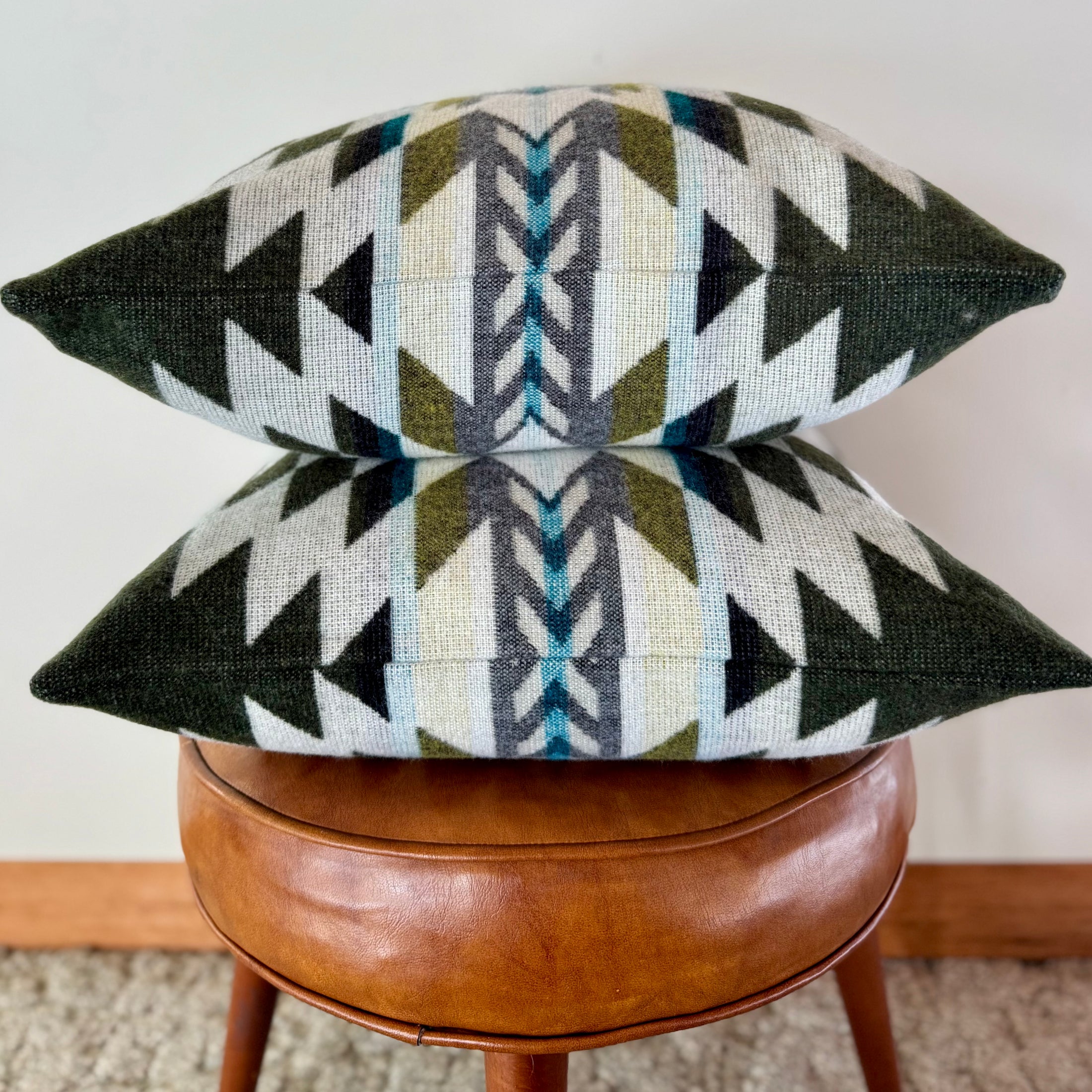 Esmeraldas Green Pillow Cover