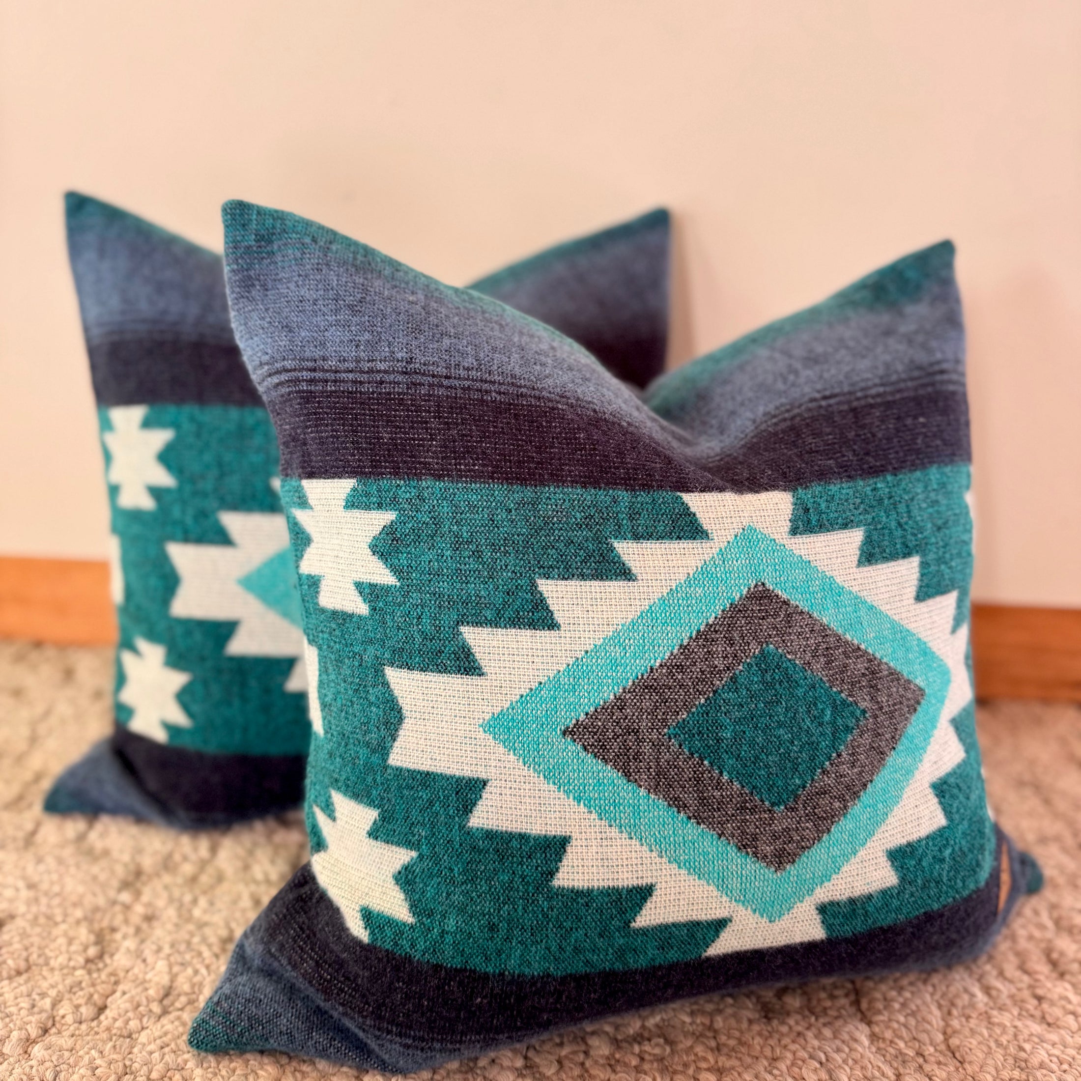 Jasper Queen Blanket/2 Jasper Pillow Covers Bundle